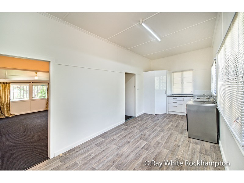 8 Macgregor Street, The Range QLD 4700