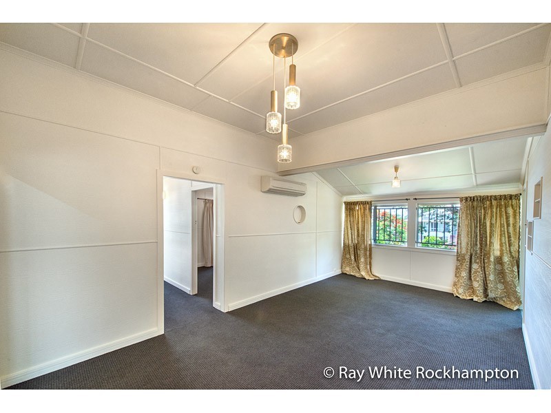 8 Macgregor Street, The Range QLD 4700