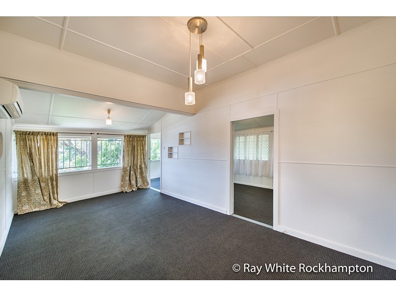 8 Macgregor Street, The Range QLD 4700