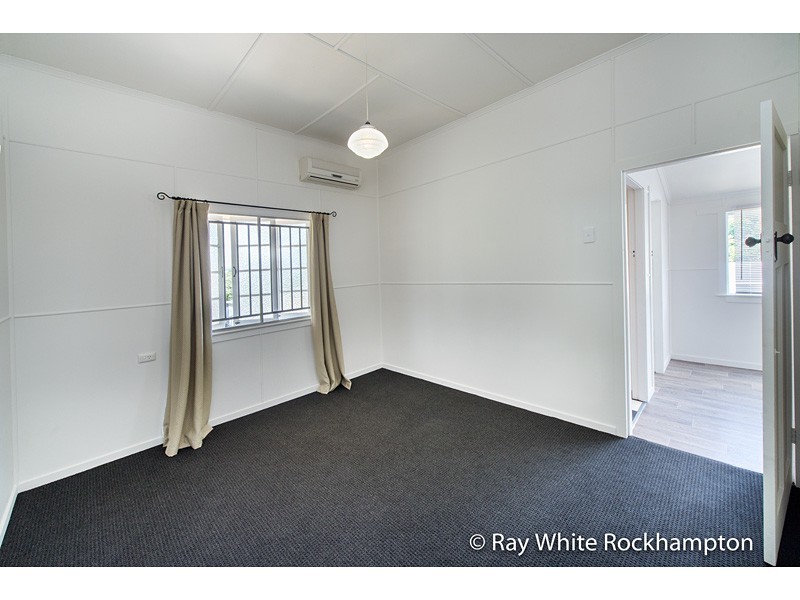 8 Macgregor Street, The Range QLD 4700