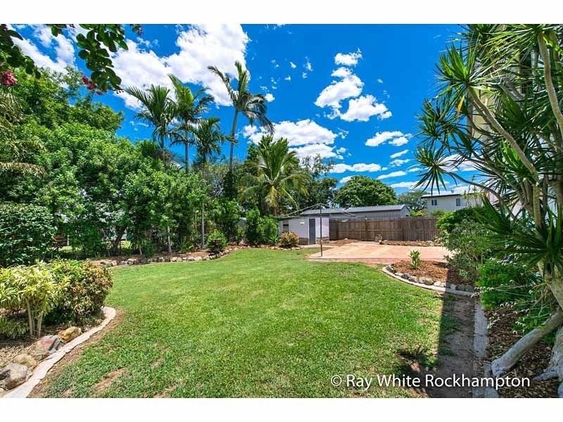 62 Gray Street, Park Avenue QLD 4701