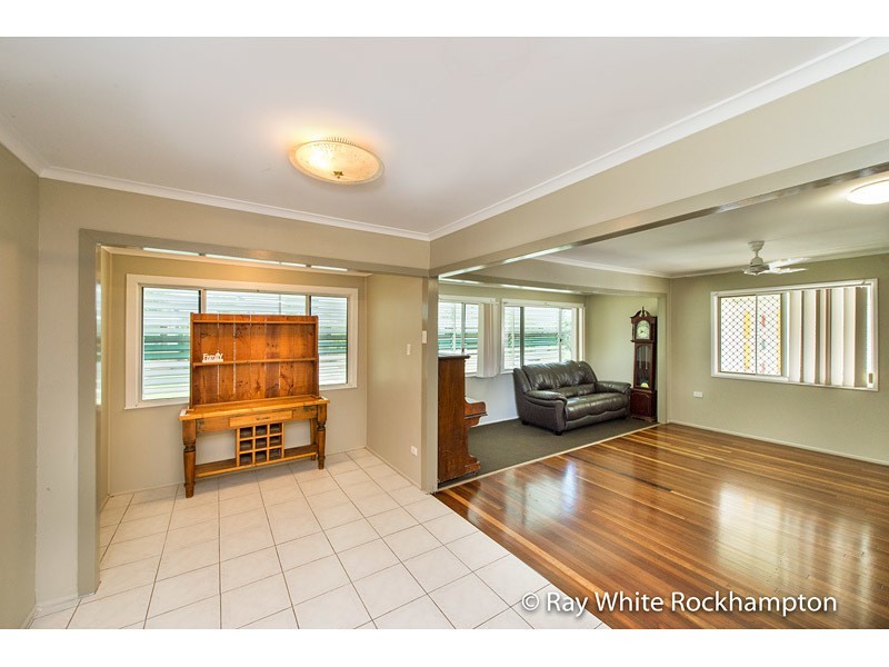 62 Gray Street, Park Avenue QLD 4701