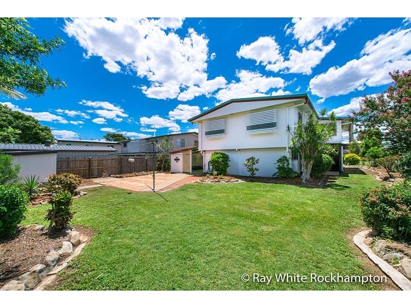 62 Gray Street, Park Avenue QLD 4701