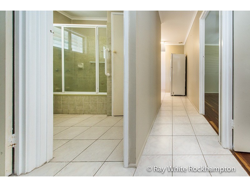 62 Gray Street, Park Avenue QLD 4701