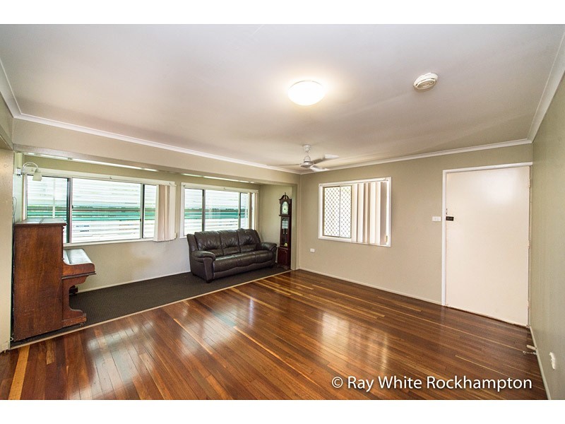 62 Gray Street, Park Avenue QLD 4701