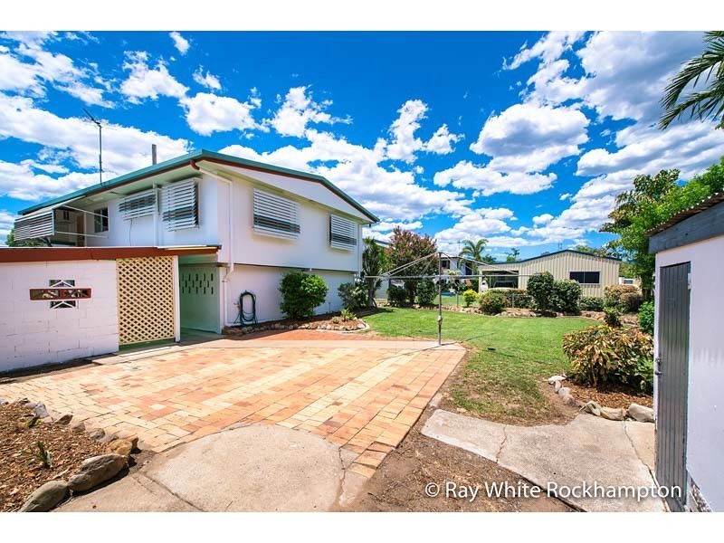 62 Gray Street, Park Avenue QLD 4701