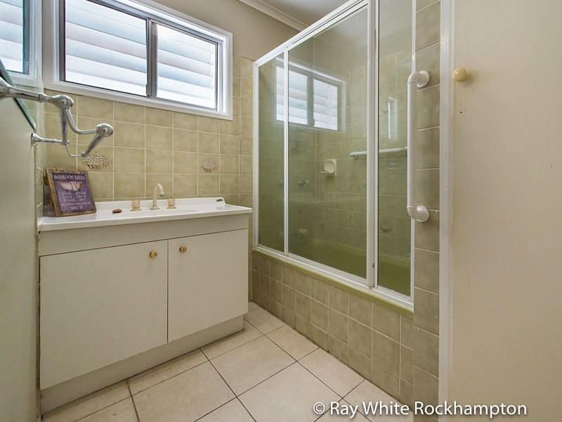 62 Gray Street, Park Avenue QLD 4701