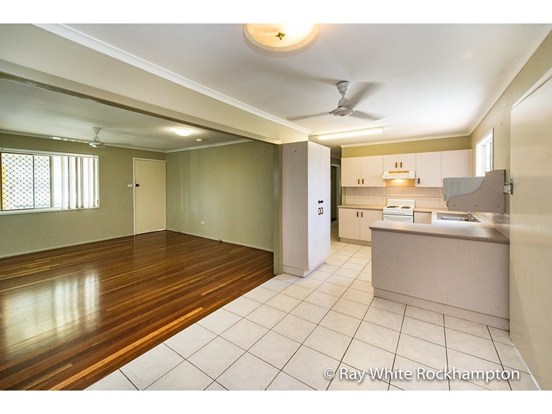 62 Gray Street, Park Avenue QLD 4701