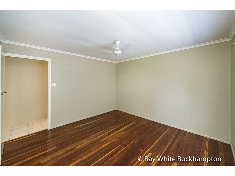 62 Gray Street, Park Avenue QLD 4701