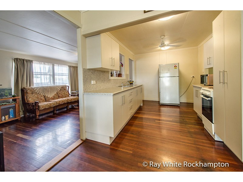 469 Crane Avenue, Kawana QLD 4701