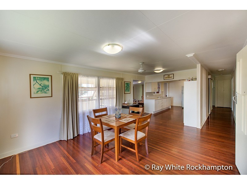 469 Crane Avenue, Kawana QLD 4701