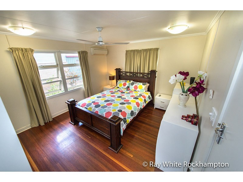 469 Crane Avenue, Kawana QLD 4701
