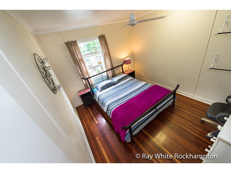 469 Crane Avenue, Kawana QLD 4701