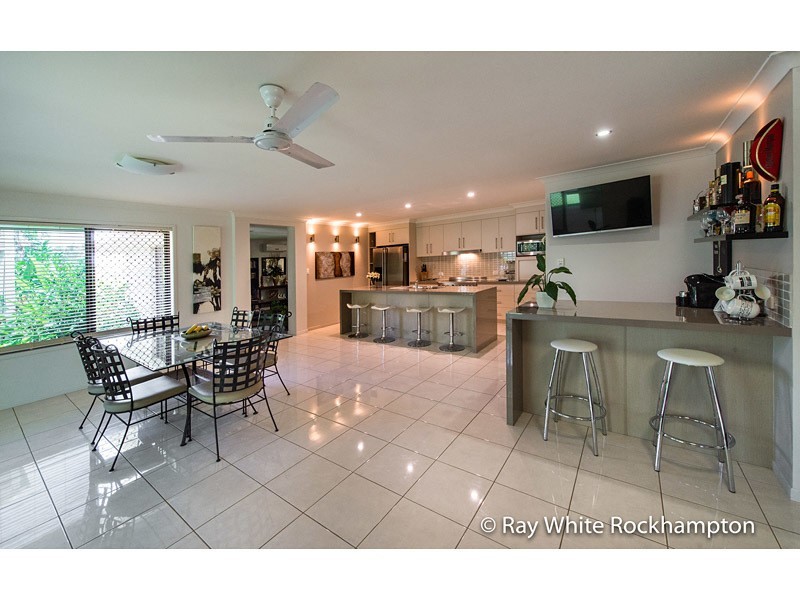 162 Angela Road, Rockyview QLD 4701