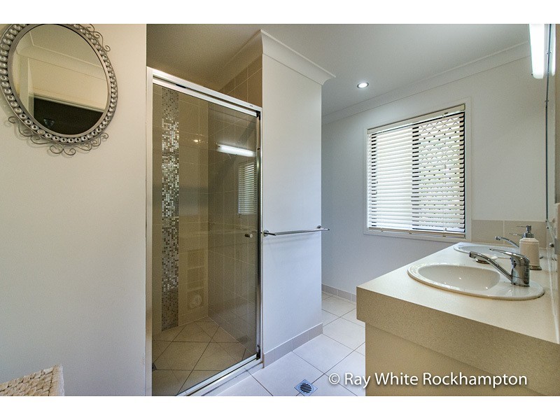 162 Angela Road, Rockyview QLD 4701