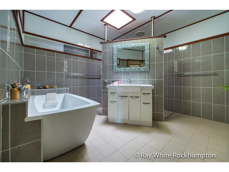 168 Main Street, Park Avenue QLD 4701