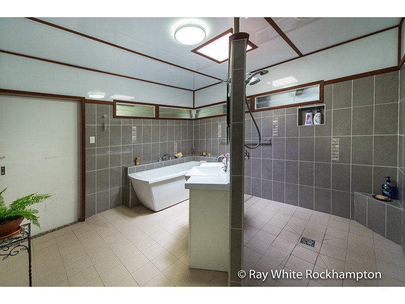 168 Main Street, Park Avenue QLD 4701