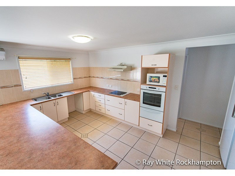 10 Van Haeren Street, Kawana QLD 4701