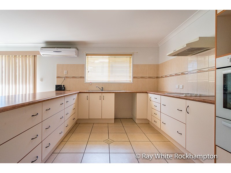 10 Van Haeren Street, Kawana QLD 4701