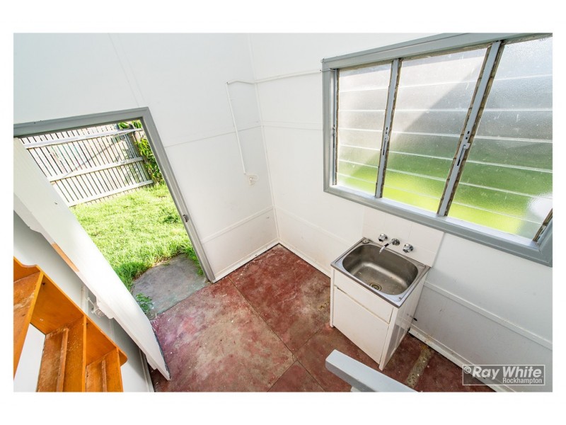16 Denning Street, Park Avenue QLD 4701