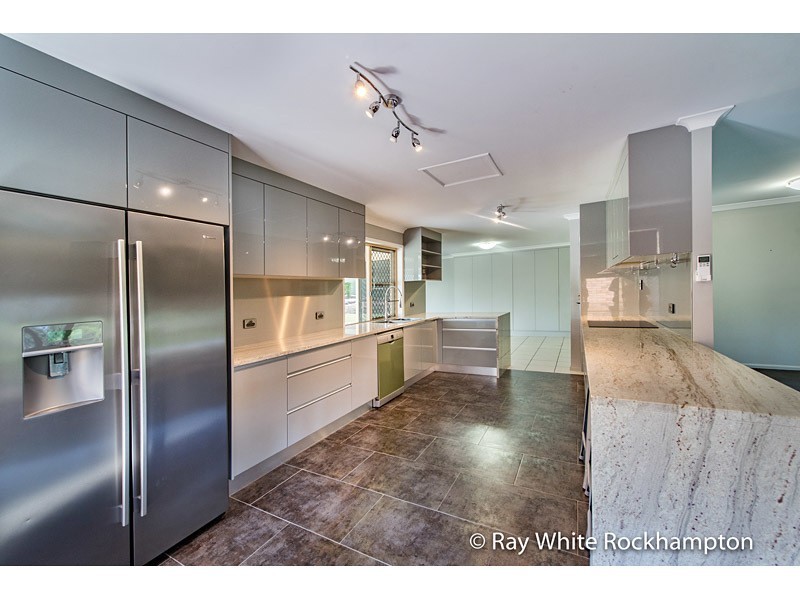 7 Hendy Drive, Glenlee QLD 4711