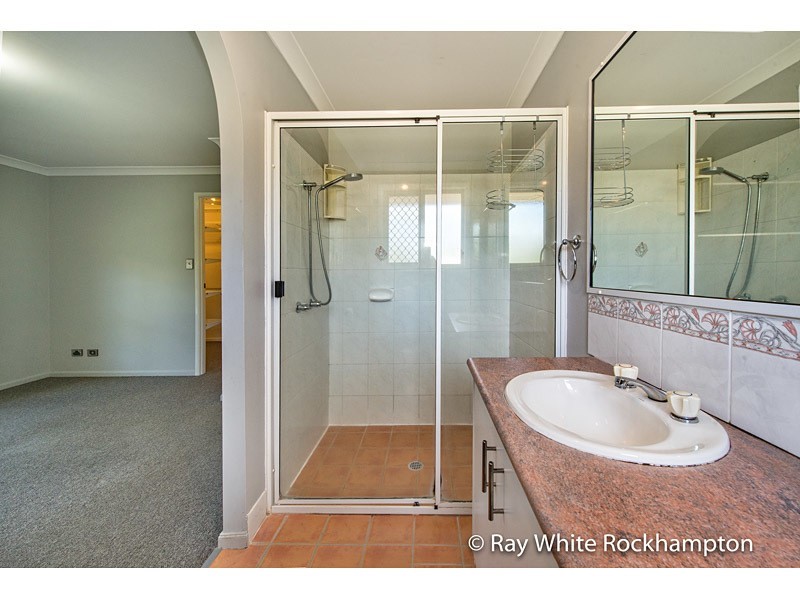 7 Hendy Drive, Glenlee QLD 4711