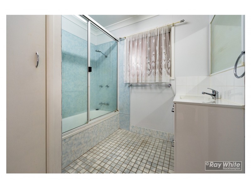 226 Richardson Road, Park Avenue QLD 4701
