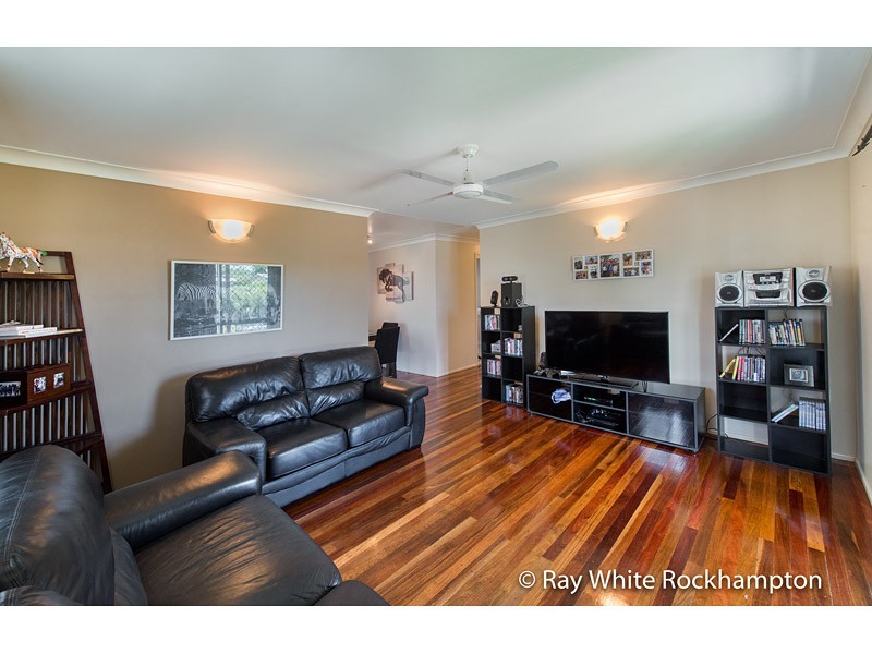 5 Buntain Street, Kawana QLD 4701