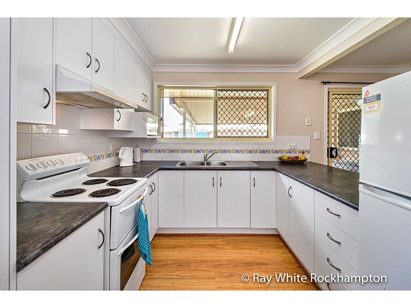 27 Bean Avenue, Parkhurst QLD 4702