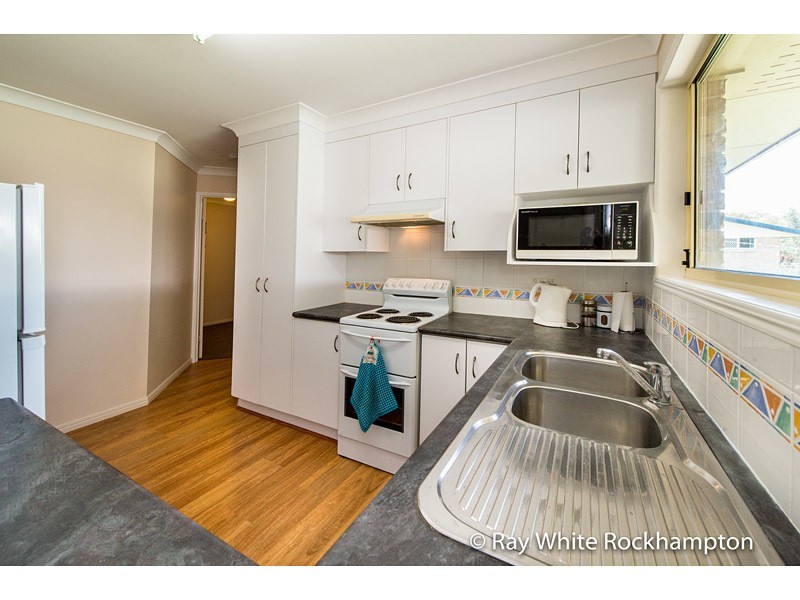 27 Bean Avenue, Parkhurst QLD 4702