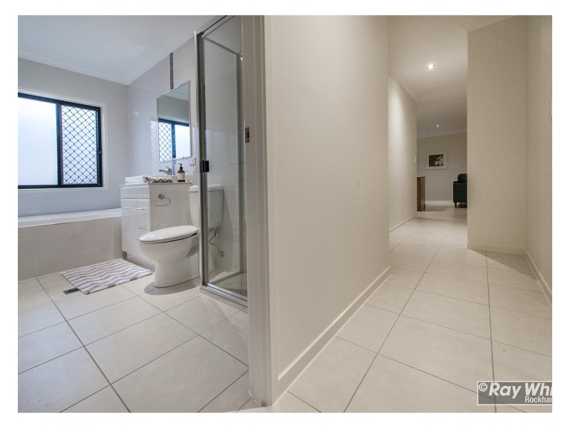 9/12-16 Elphinstone Street, Berserker QLD 4701