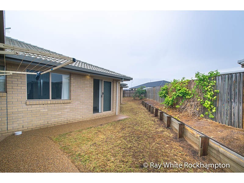 27 Leichhardt Drive, Gracemere QLD 4702