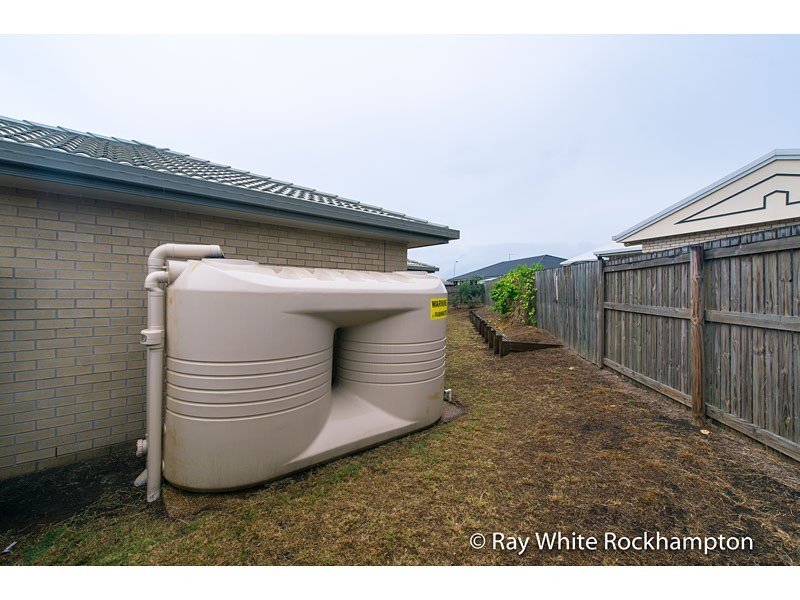 27 Leichhardt Drive, Gracemere QLD 4702