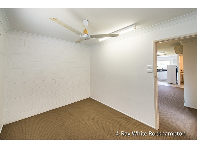 2/127 Menzies Street, Park Avenue QLD 4701