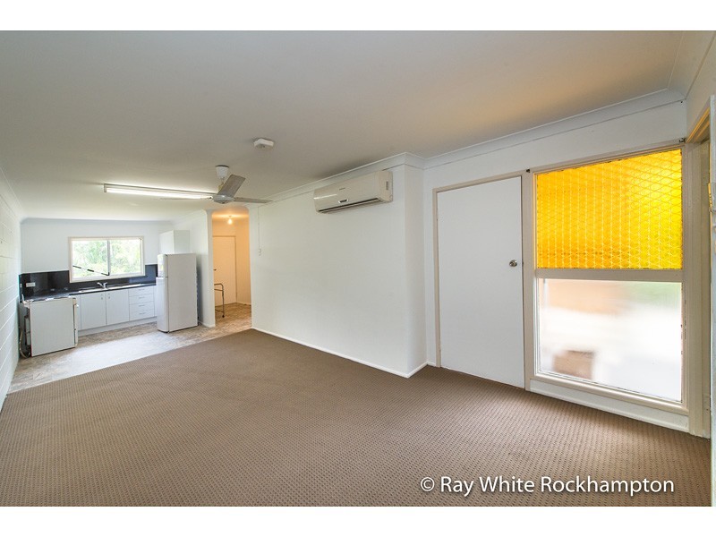 2/127 Menzies Street, Park Avenue QLD 4701