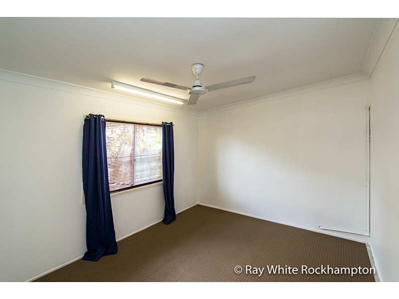 2/127 Menzies Street, Park Avenue QLD 4701