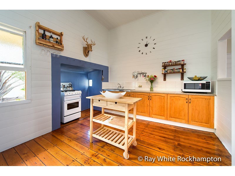 28 Nicholson Street, Allenstown QLD 4700