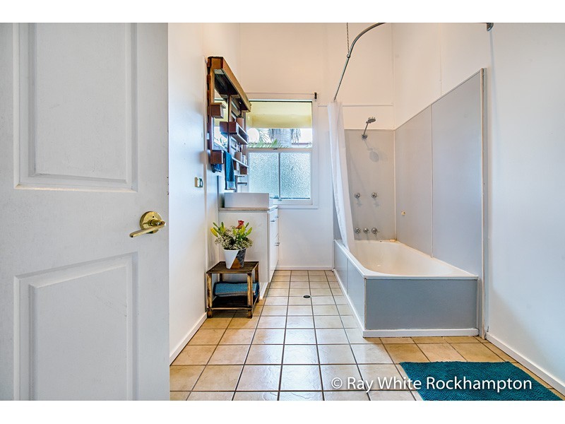 28 Nicholson Street, Allenstown QLD 4700