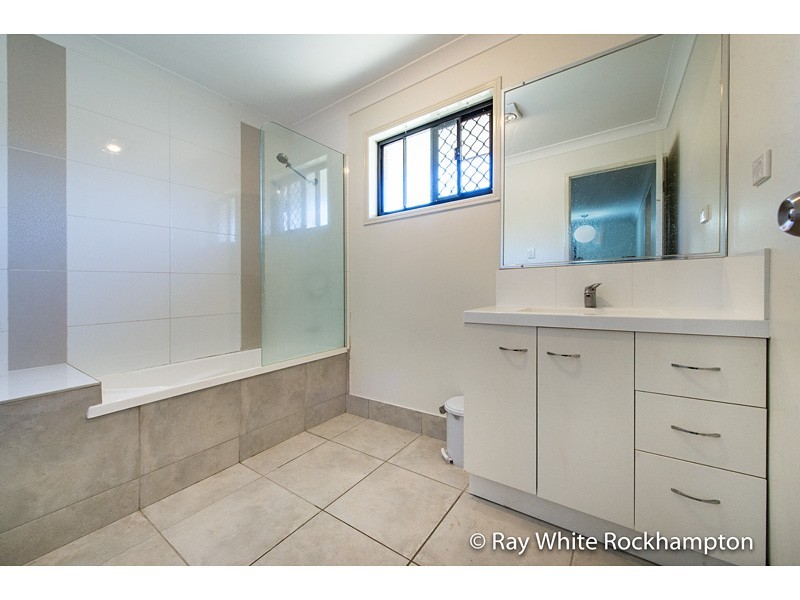 199 Ascot Lane, Berserker QLD 4701