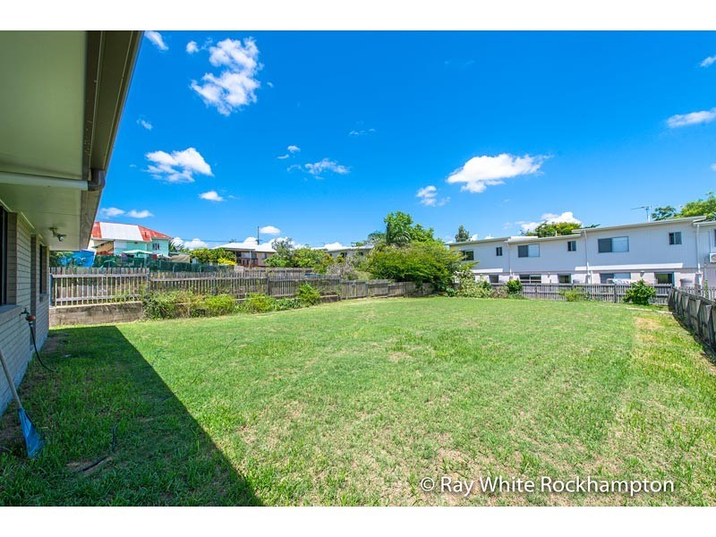 199 Ascot Lane, Berserker QLD 4701