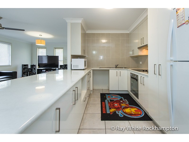 199 Ascot Lane, Berserker QLD 4701