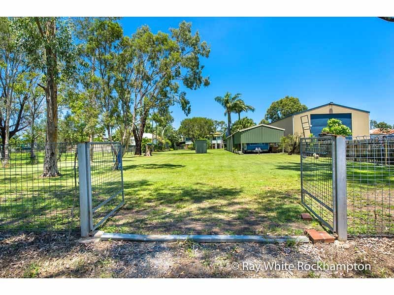 235 Lakes Creek Road, Berserker QLD 4701