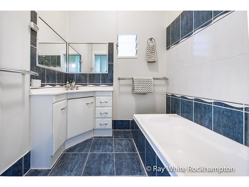 235 Lakes Creek Road, Berserker QLD 4701