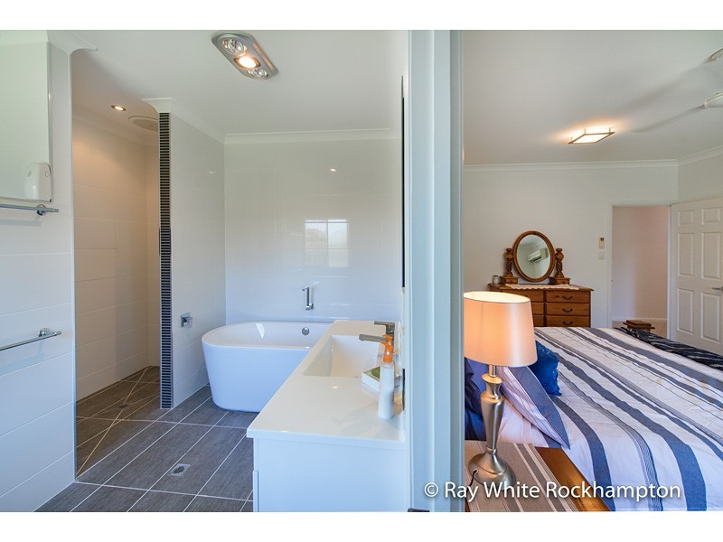 2 Jewell Court /12 Plover Street, Parkhurst QLD 4702