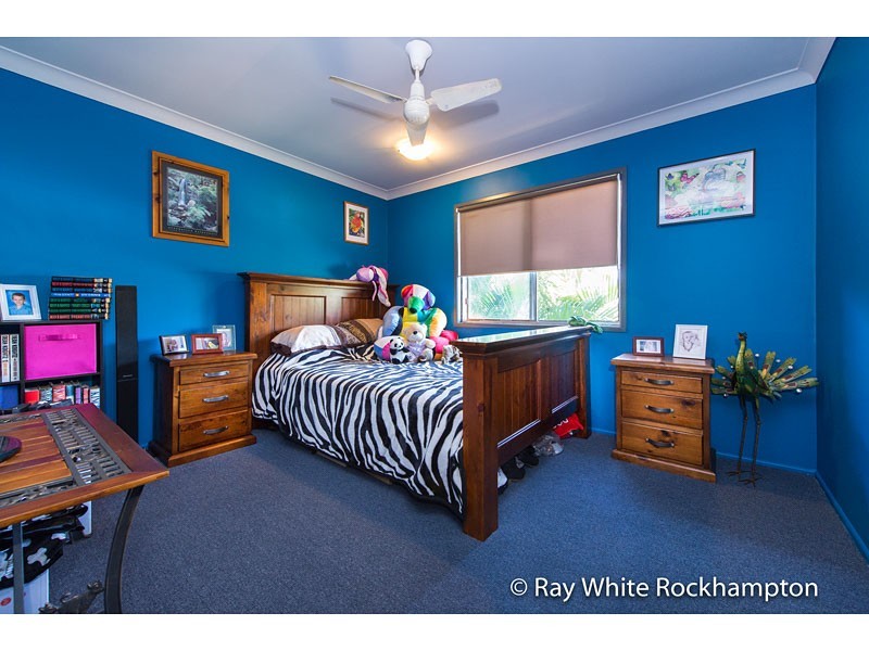 20 Stenlake Avenue, Kawana QLD 4701