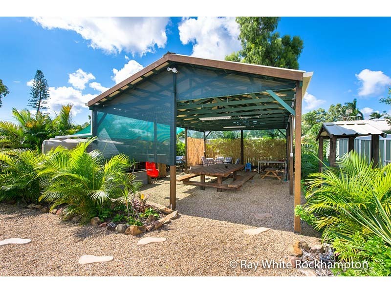 20 Stenlake Avenue, Kawana QLD 4701