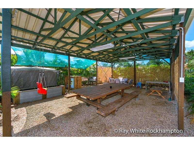 20 Stenlake Avenue, Kawana QLD 4701