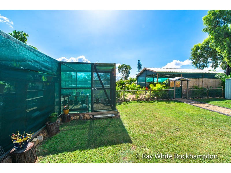 20 Stenlake Avenue, Kawana QLD 4701