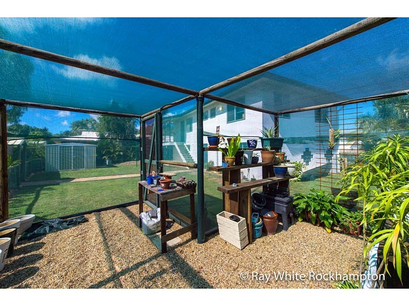 20 Stenlake Avenue, Kawana QLD 4701