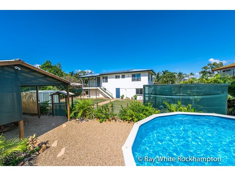 20 Stenlake Avenue, Kawana QLD 4701